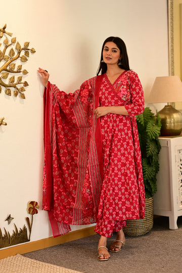 Chic Rayon Kurta Set with Cotton Dupatta – Comfort Meets Style