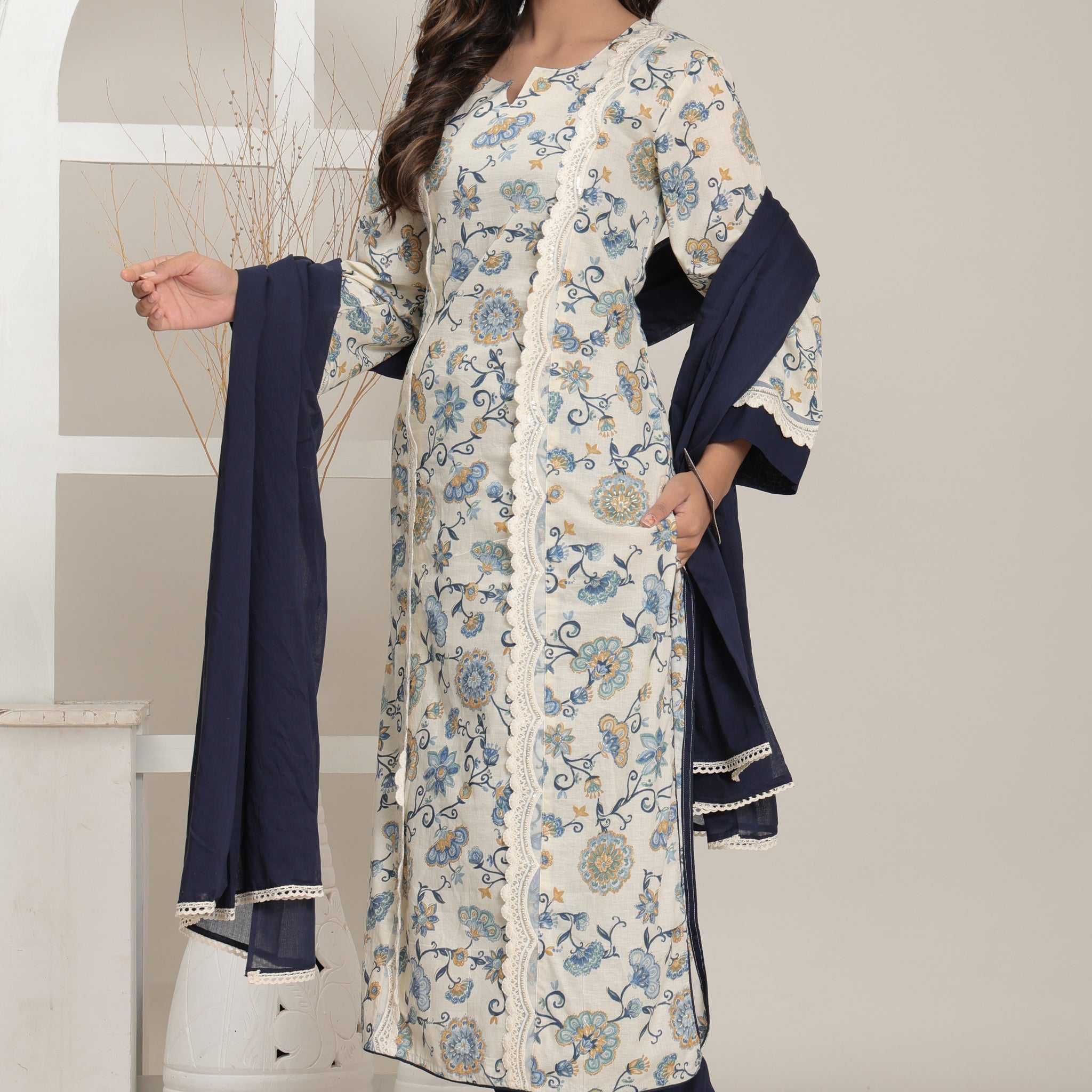 Noor-E-Nil Kurta Set