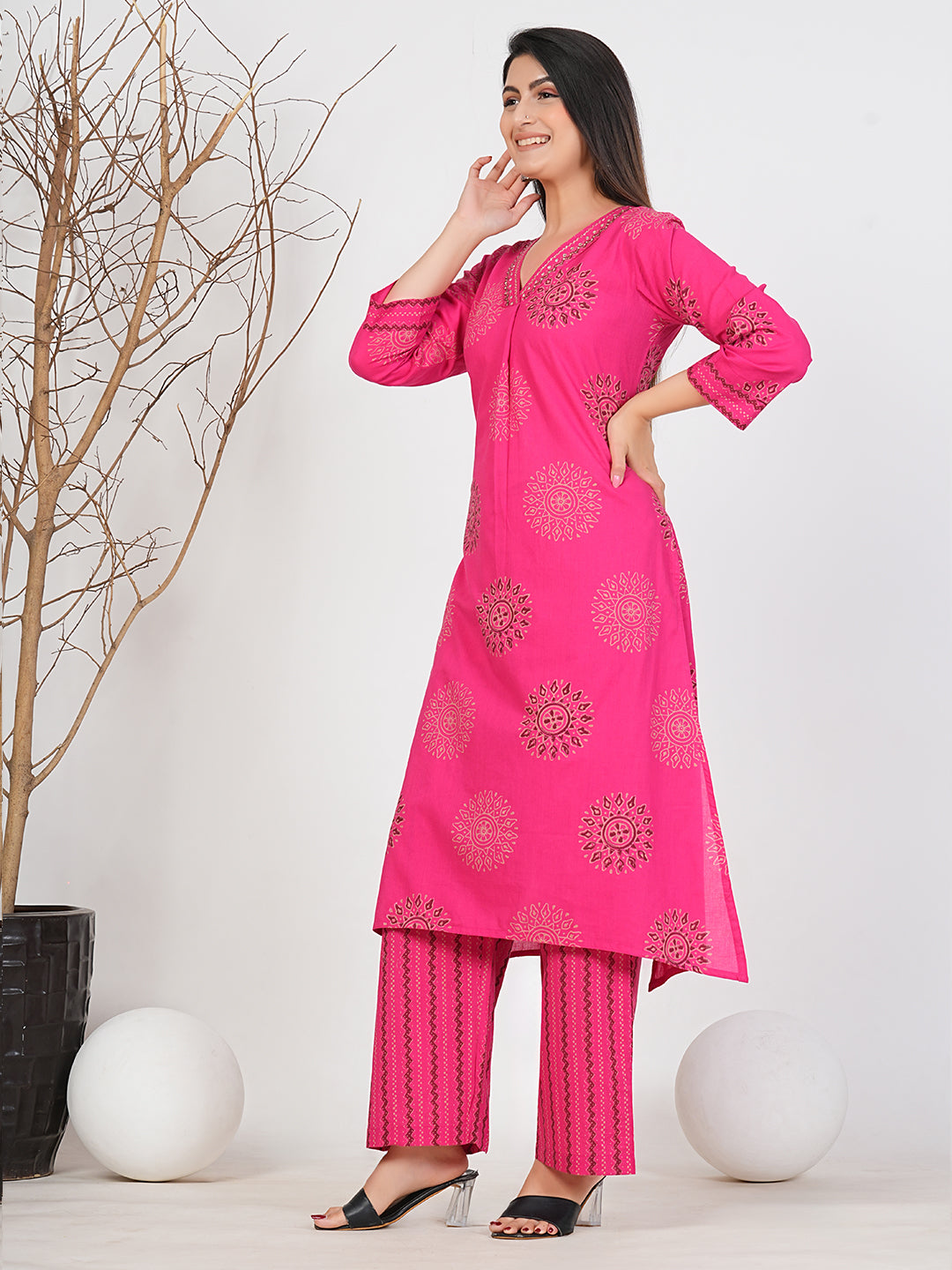 Elegant Pink Printed Kurta Set for Women | Ruhii Fashion