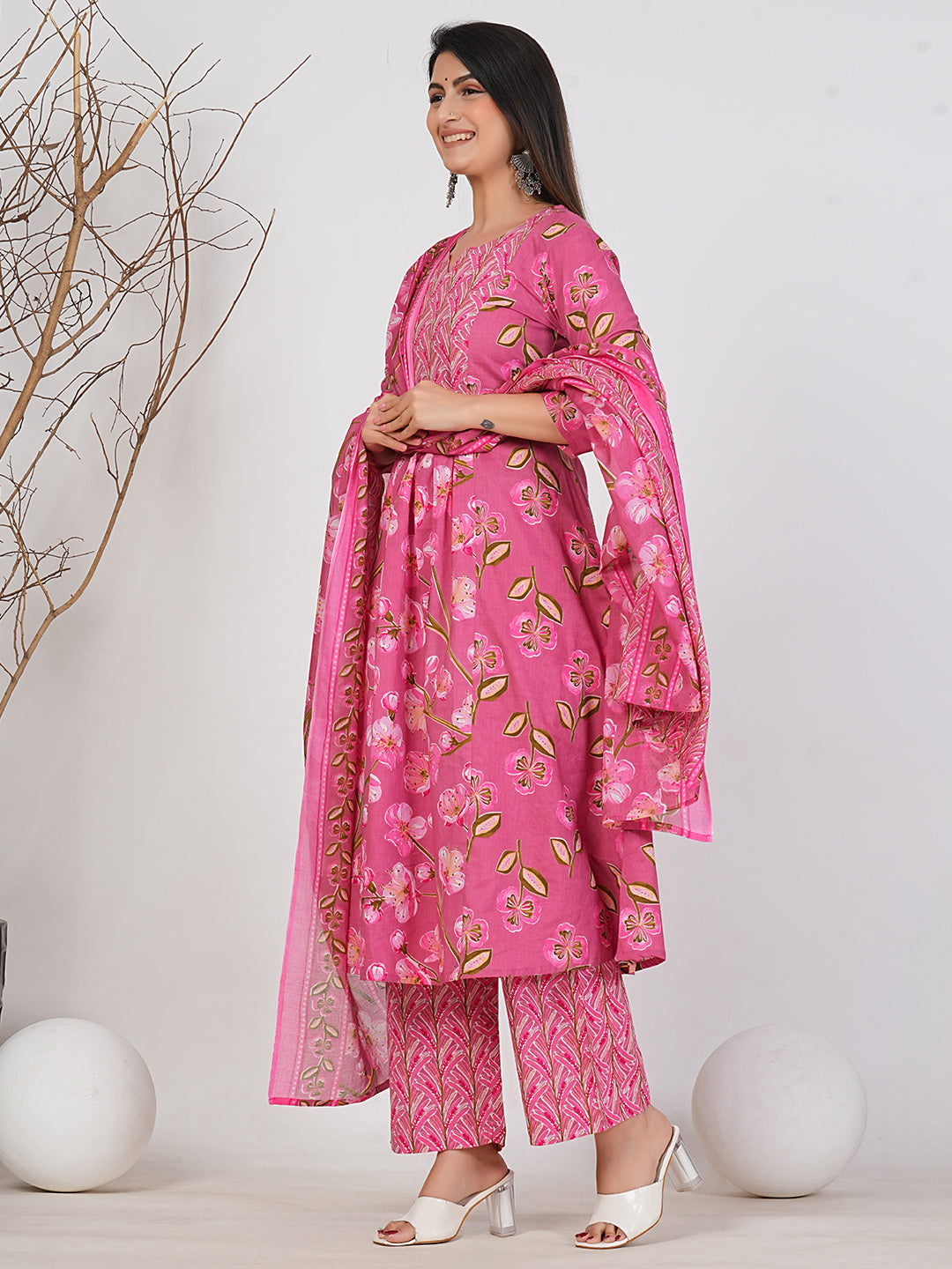 Elegant Ruii Fashion Long Anarkali Kurta with Floral Embroidery & Dupatta -Pink Printed Back View Style