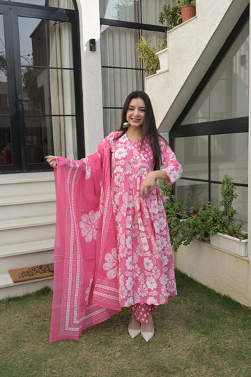 Pink Cotton Floral Print Anarkali Kurta Set For Women